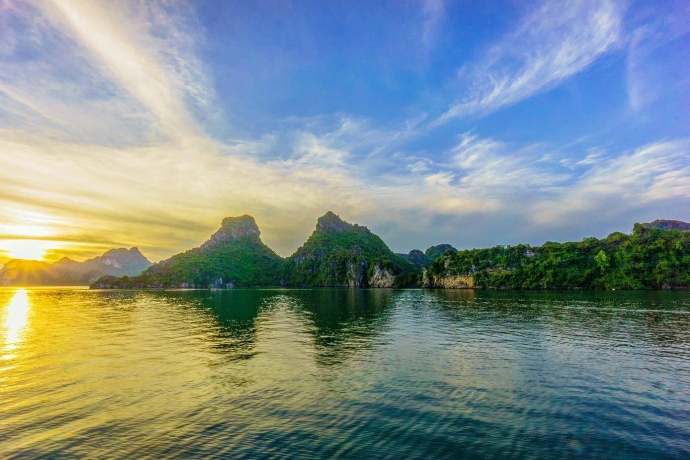Vì sao mặt trời mọc ở hướng Đông