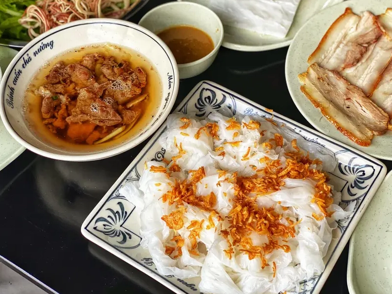 Bánh cuốn chả Phủ Lý, đặc sản hấp dẫn khi du lịch Tam Chúc
