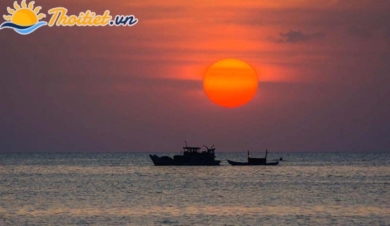 Cảnh hoàng hôn tuyệt đẹp trên cao nguyên
