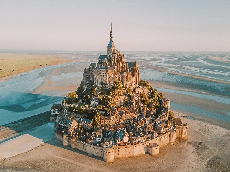 Đảo Mont Saint-Michel - Lâu đài cổ tích giữa biển khơi