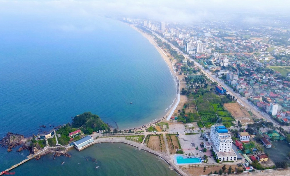 Khung cảnh biển Cửa Lò nhìn từ trên cao