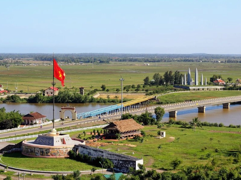 Sông Bến Hải và Cầu Hiền Lương