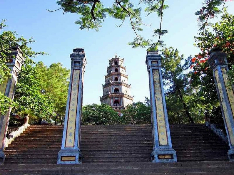 Tháp Phước Duyên