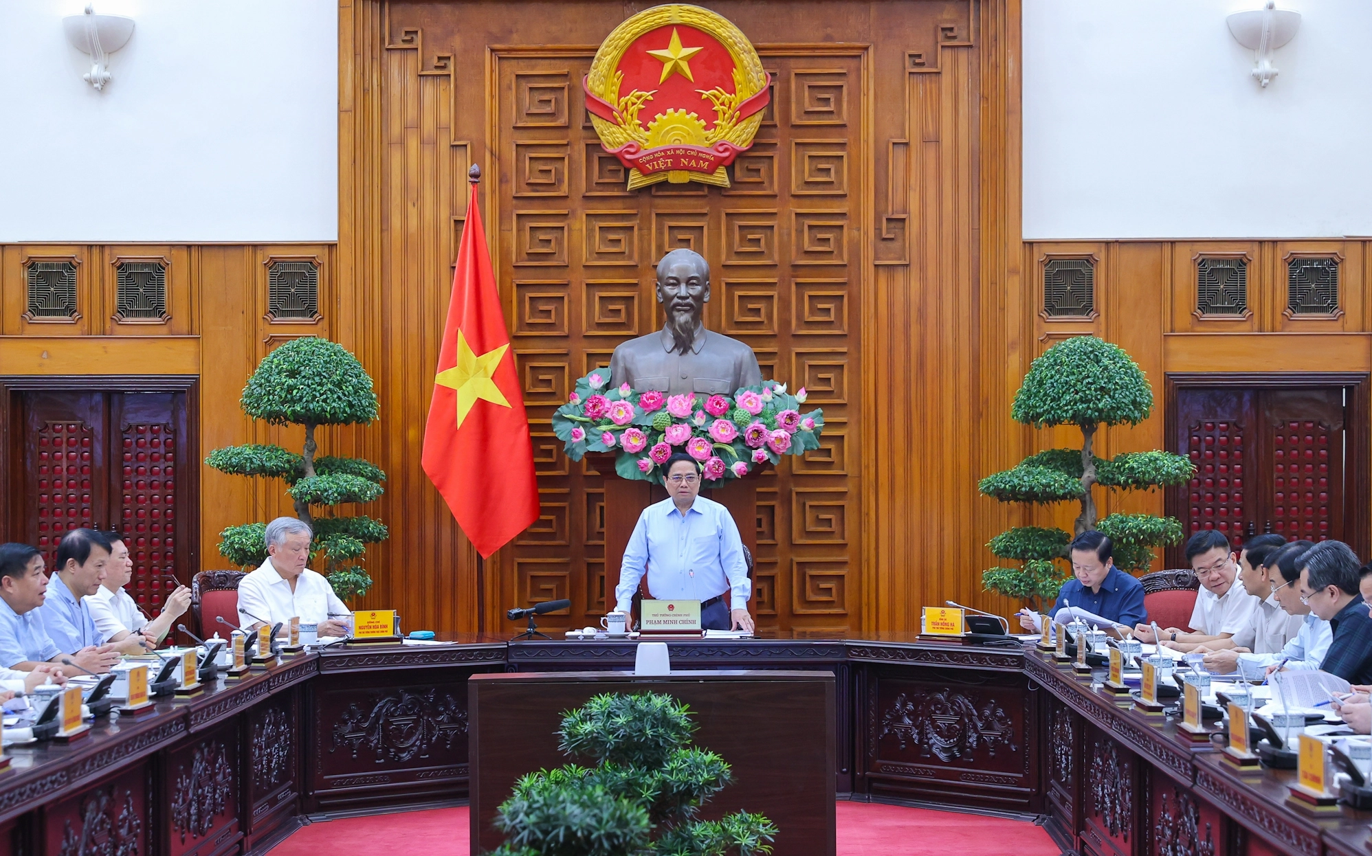 Thường trực Chính phủ cho ý kiến về dự án ĐƯỜNG SẮT TỐC ĐỘ CAO; đường sắt kết nối với Trung Quốc