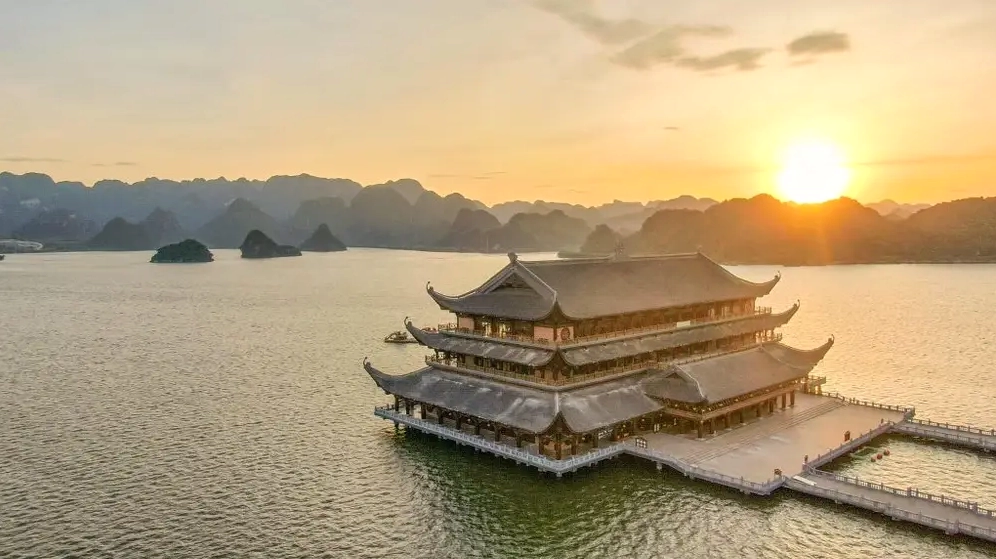 Toàn cảnh hùng vĩ của khu du lịch Tam Chúc từ trên cao