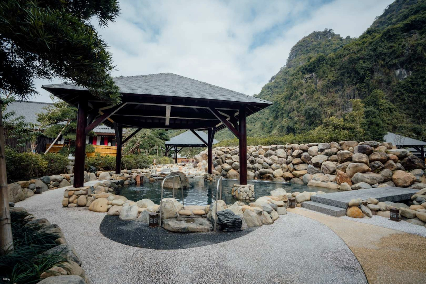 Yoko Onsen Quang Hanh