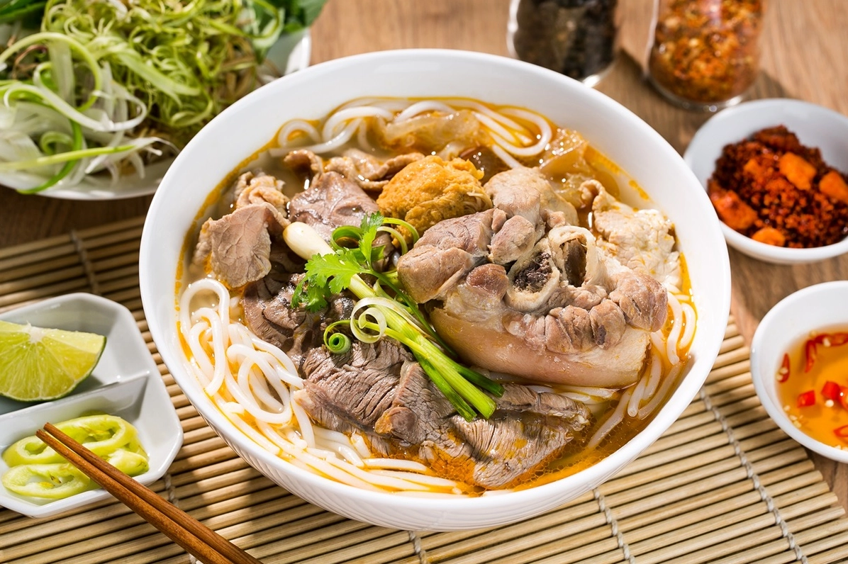 Bún bò Huế ngon ở Sài Gòn