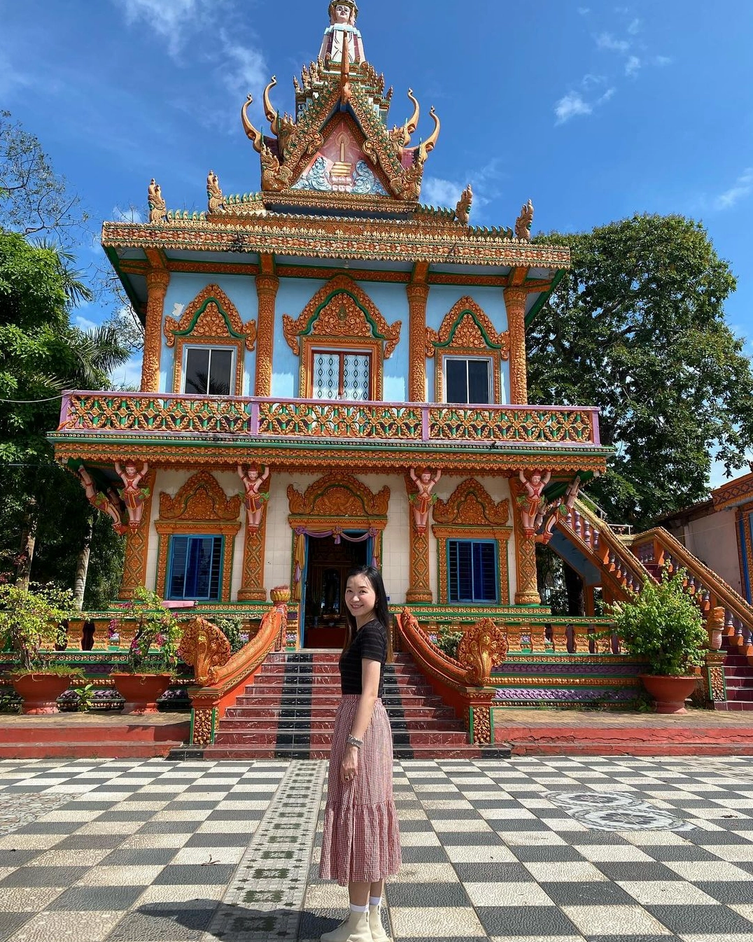 Chùa Sà Lôn hay Chùa Chén Kiểu, công trình nghệ thuật Phật giáo