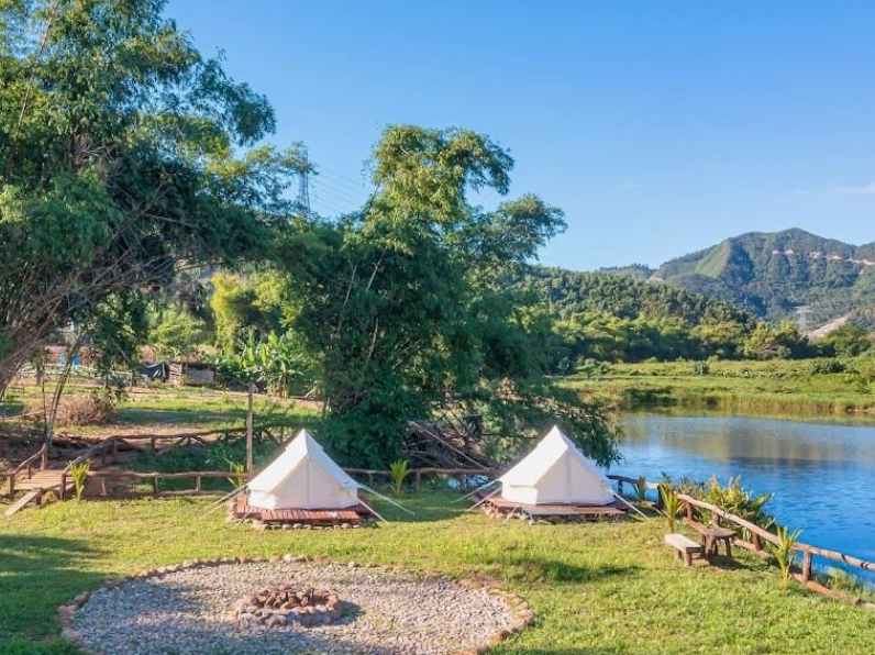 Glamping Đà Nẵng thường tập trung ở khu vực xã Hòa Bắc - địa điểm du lịch Đà Nẵng