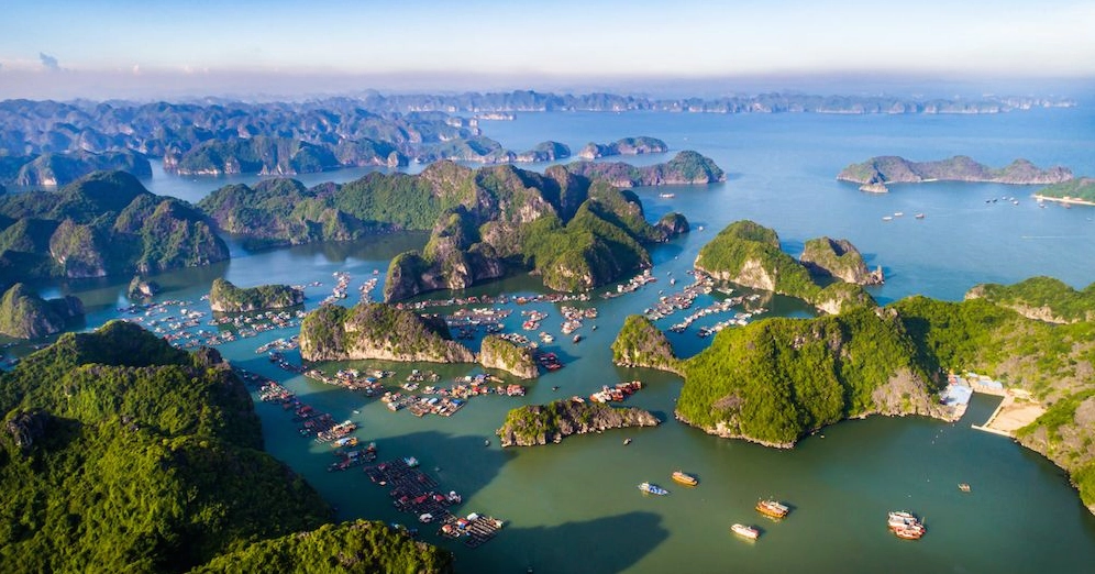 Vẻ đẹp hùng vĩ của Quần đảo Cát Bà gần sân bay Cát Bi