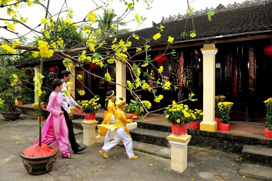 Xông đất đầu năm mới