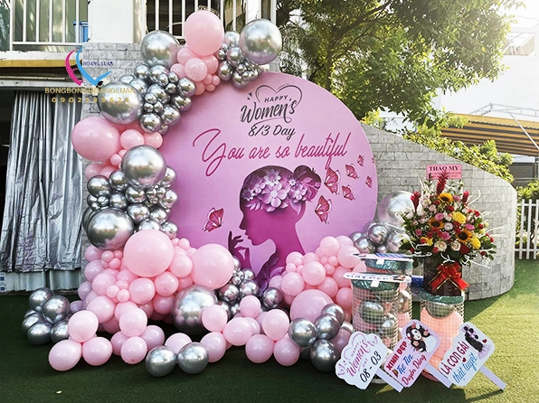 Backdrop 8/3 ấn tượng