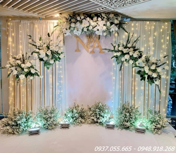 Backdrop chụp hình cưới