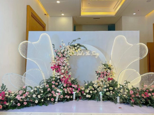 Backdrop hoa tươi lãng mạn