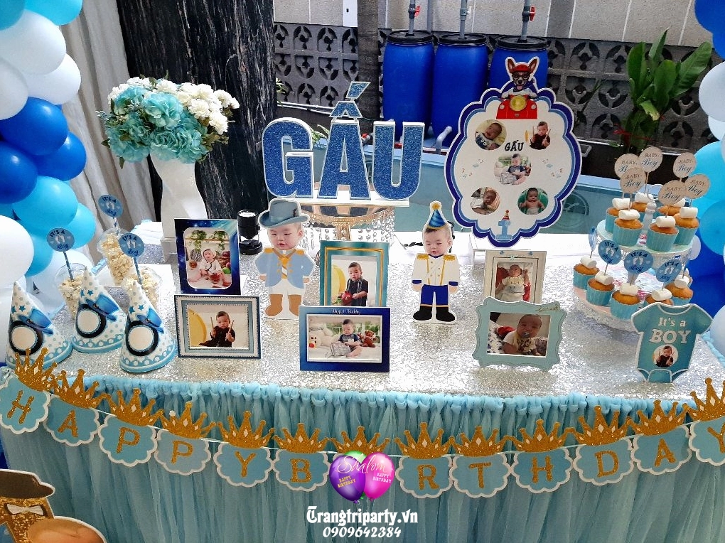 Bàn gallery thôi nôi cho bé trai