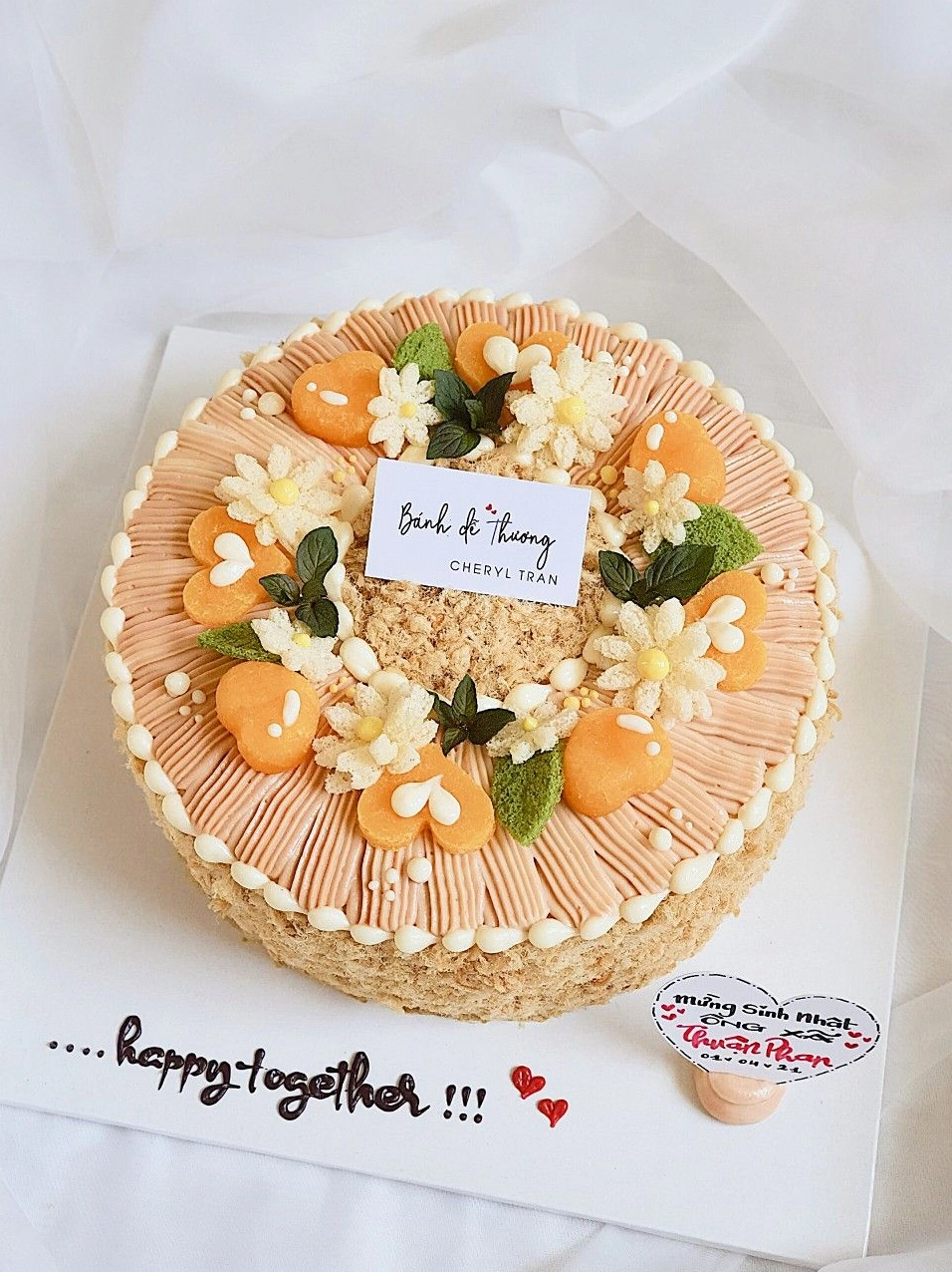 Bánh bông lan trứng muối trang trí hình con vật ngộ nghĩnh