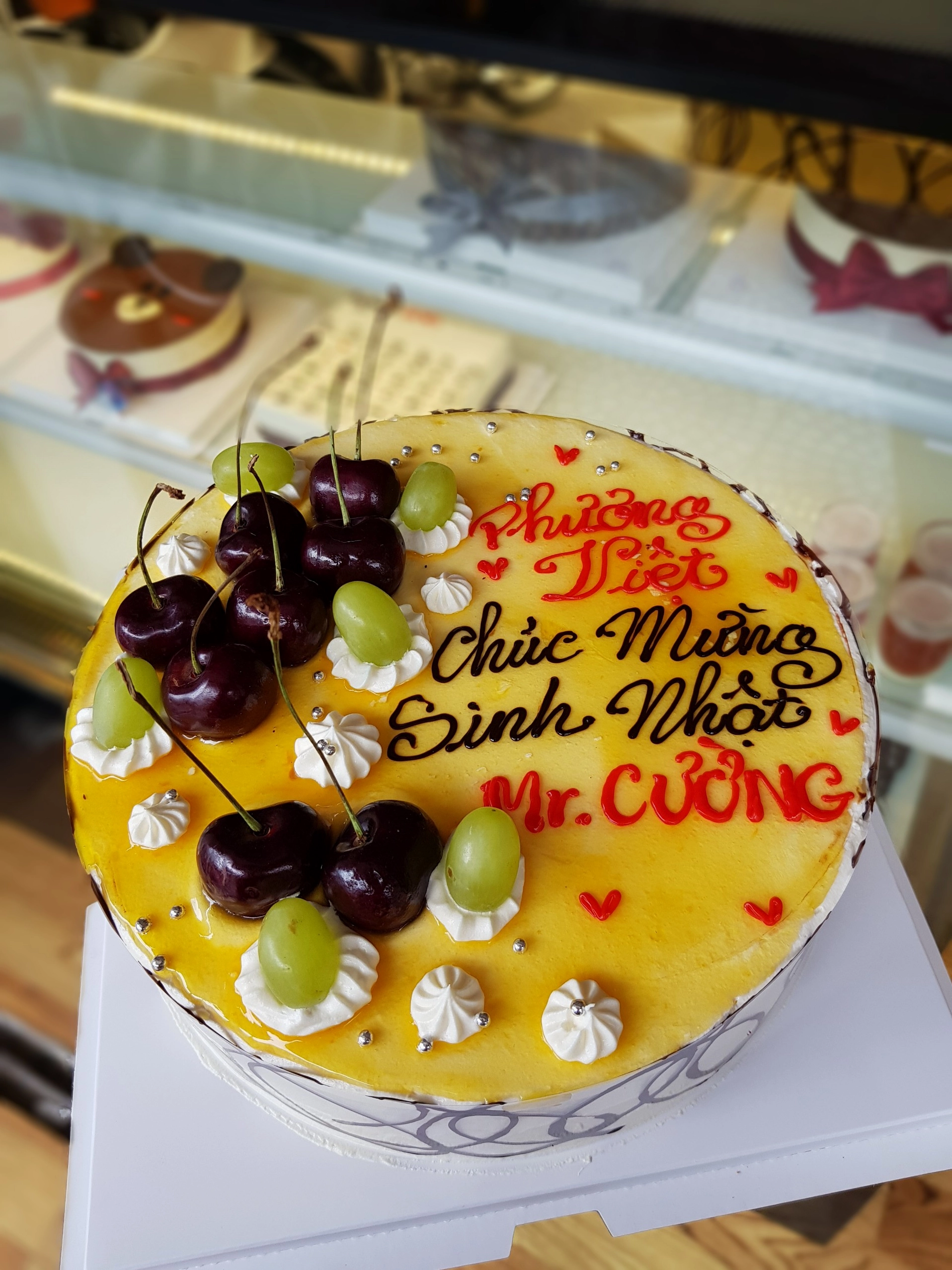 Bánh sinh nhật trang trí hiện đại tại Đà Nẵng