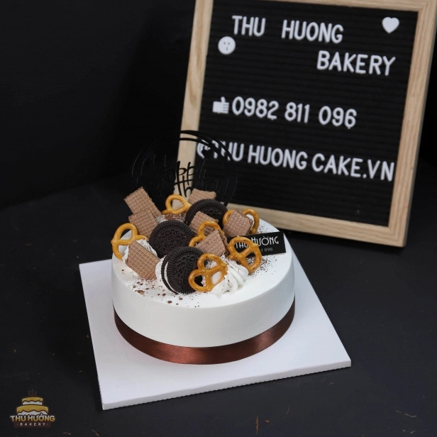 Bánh sinh nhật trang trí kẹo