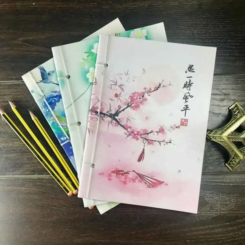Bìa vở trang trí theo môn học sáng tạo
