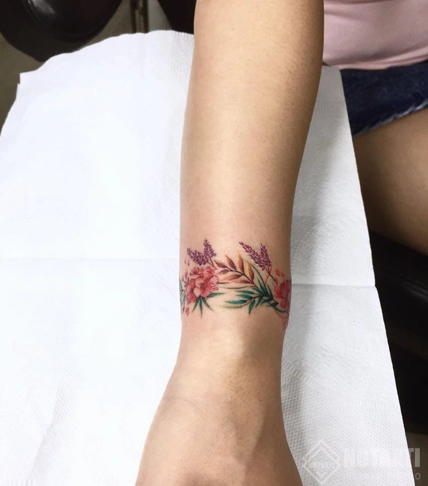 Các hình xăm bé đẹp ở tay nữ