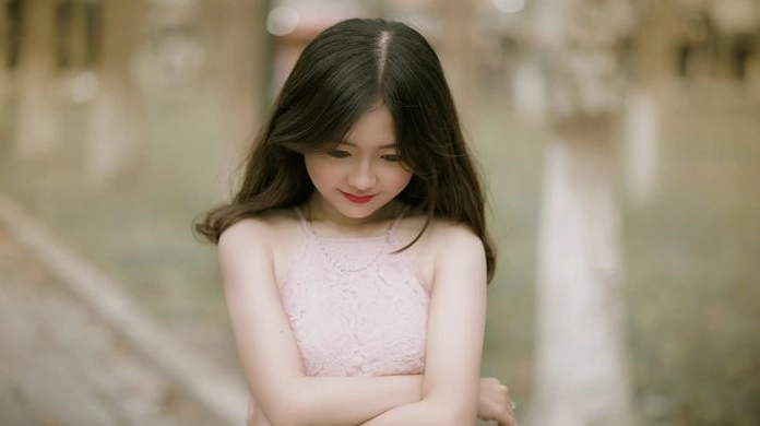 Cô gái với đôi mắt hút hồn