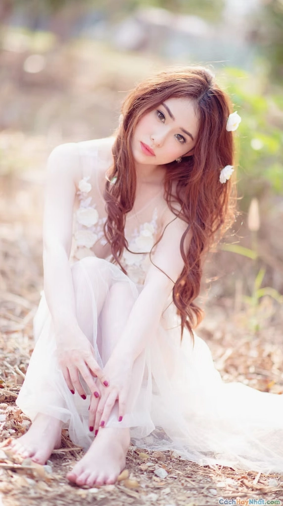 Cô gái với phong cách thời trang sành điệu