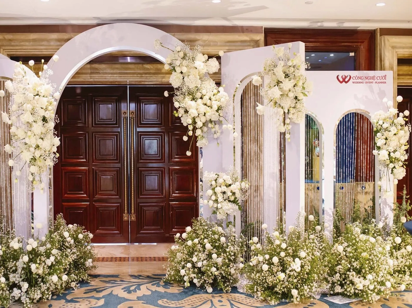 Cổng cưới khung hộp