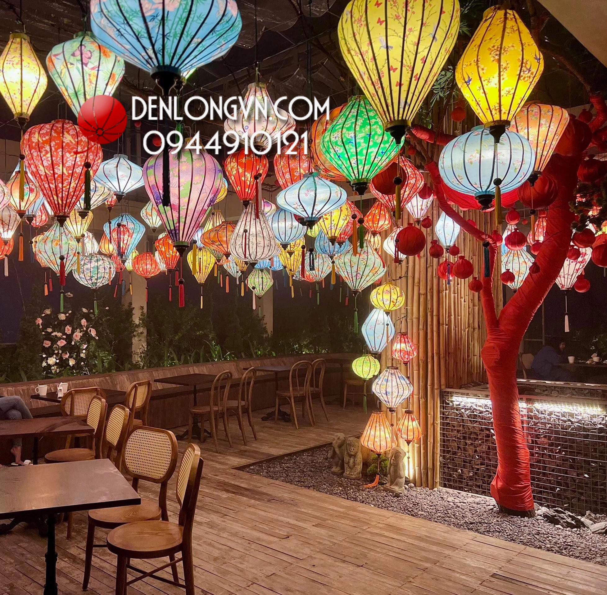 Đèn lồng vải phi trang trí quán cafe