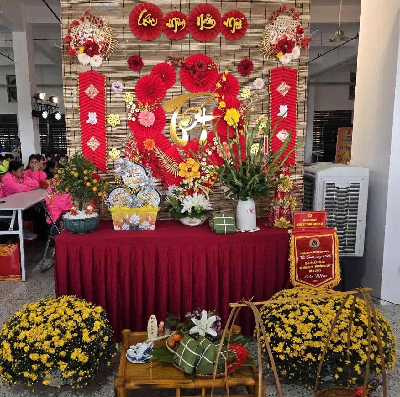 Gói bánh chưng xanh mướt, sẵn sàng để trang trí