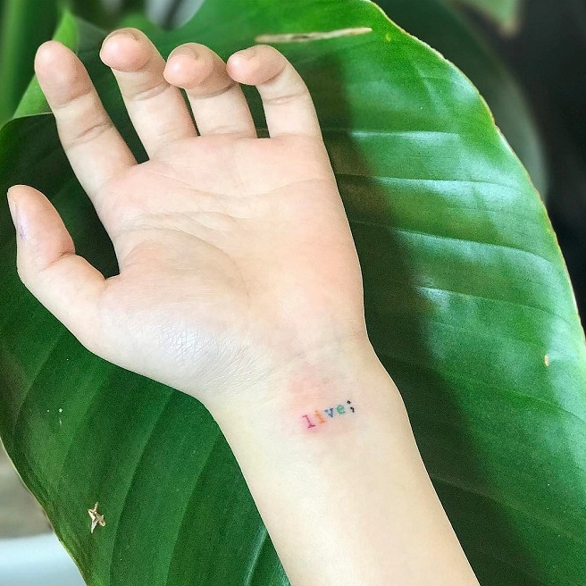 Gợi ý hình xăm cổ tay nữ cá tính