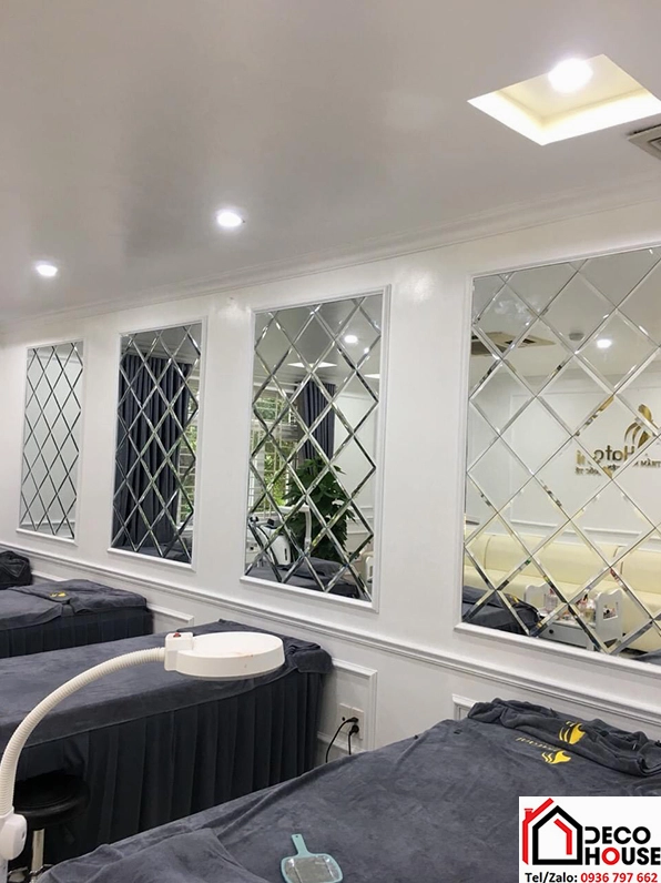Gương trang trí spa