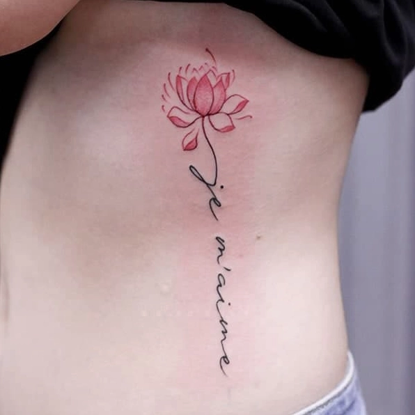 Hình xăm đẹp ở hông eo