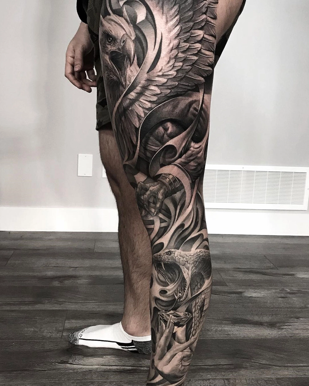 Hình xăm full leg nam