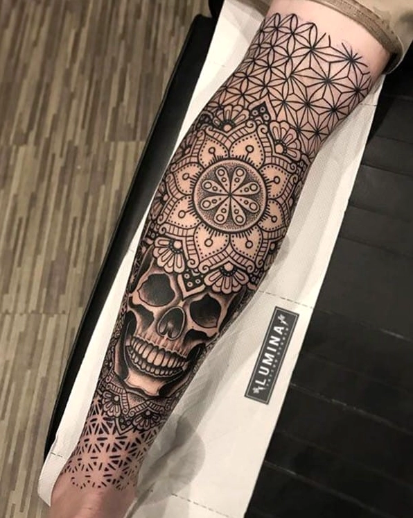 Hình xăm mandala nam dotwork
