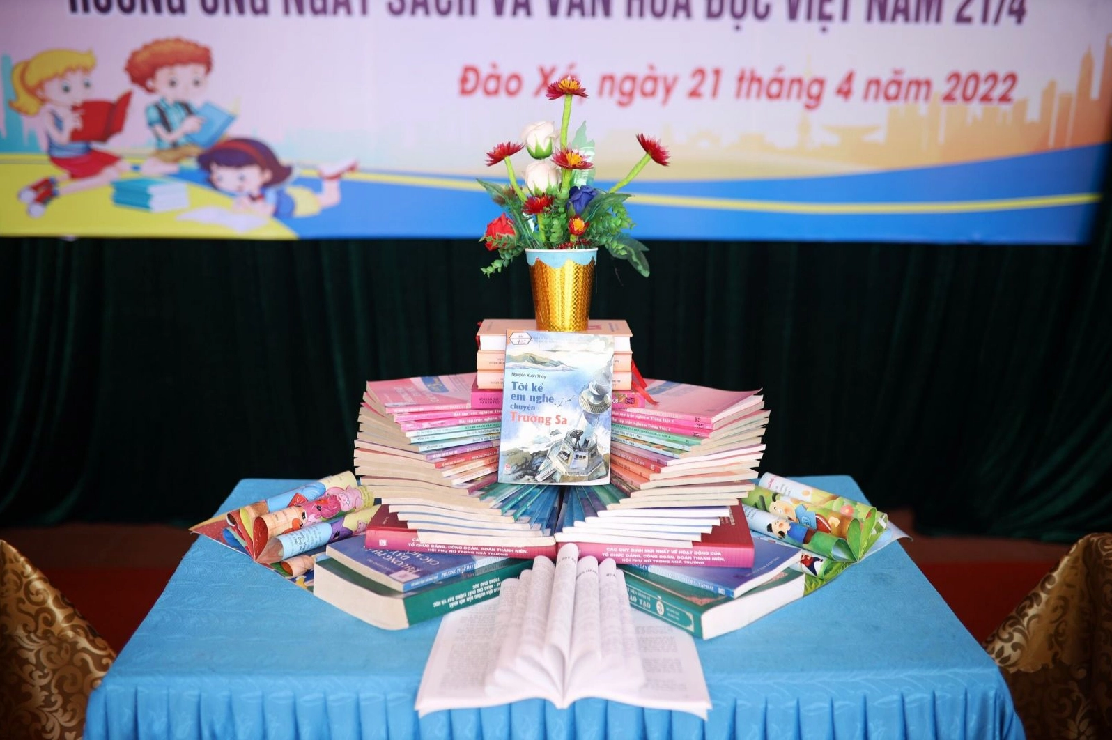 Khu vực trang trí chào mừng ngày hội đọc sách