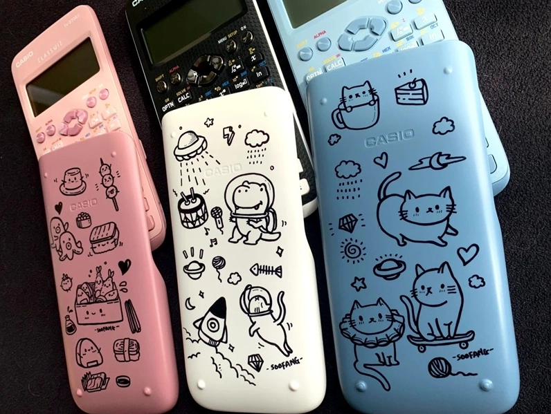 Máy tính Casio với decal họa tiết dễ thương