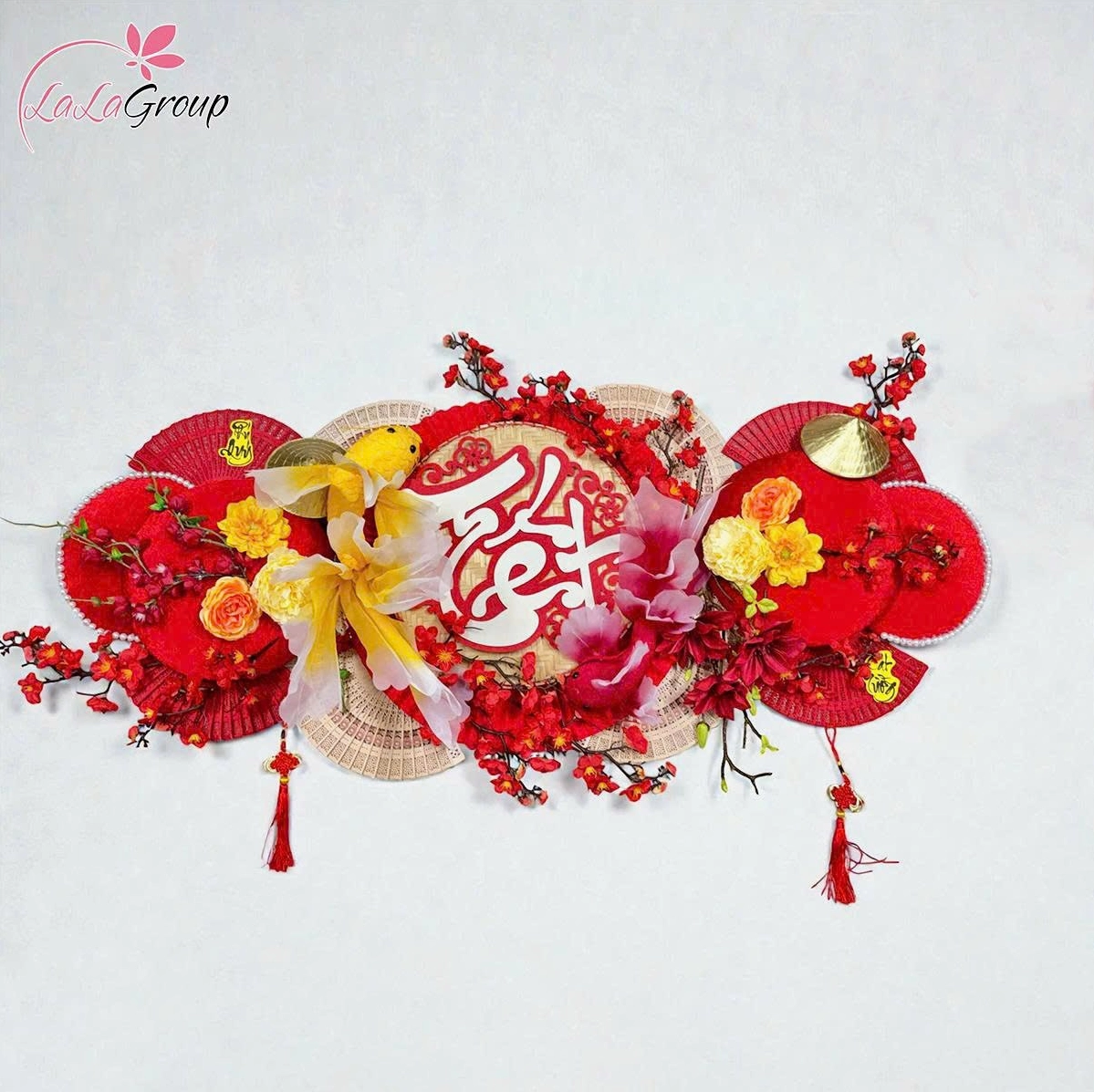 Mẹt trang trí Tết hình cá chép