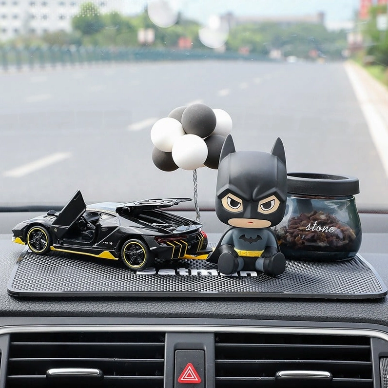 Mô hình Batman trang trí taplo