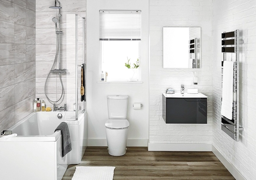Phòng tắm hiện đại với bồn tắm độc lập
