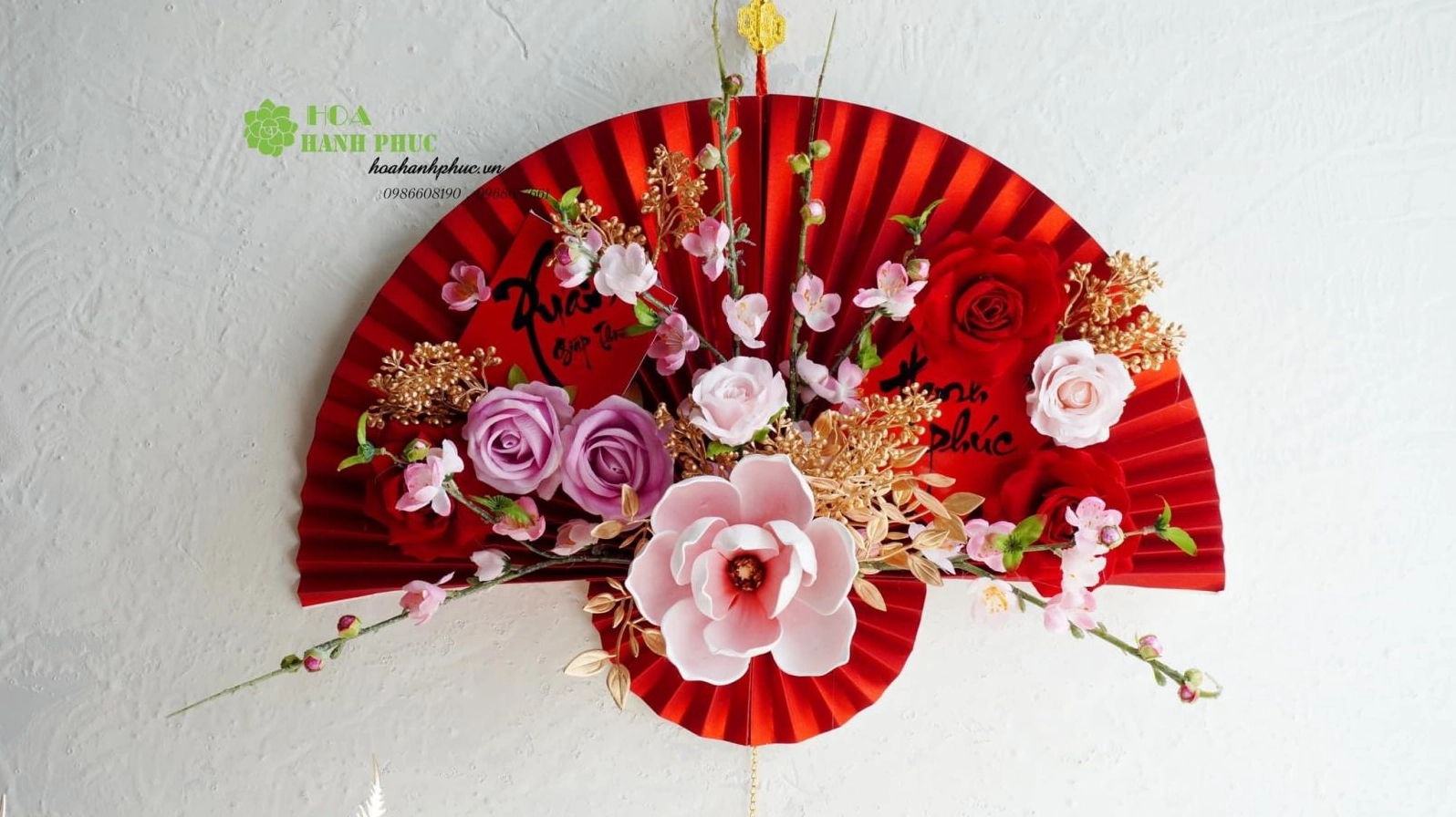 Quạt giấy trang trí cửa kính