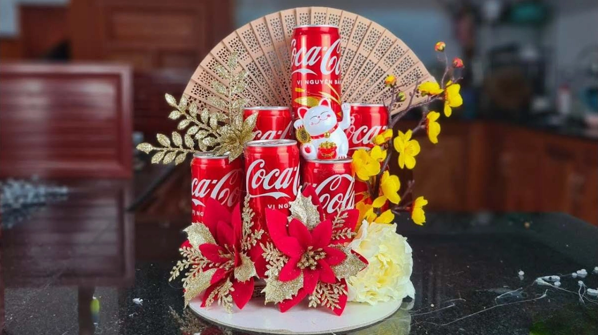 Tháp nước ngọt và bánh kẹo