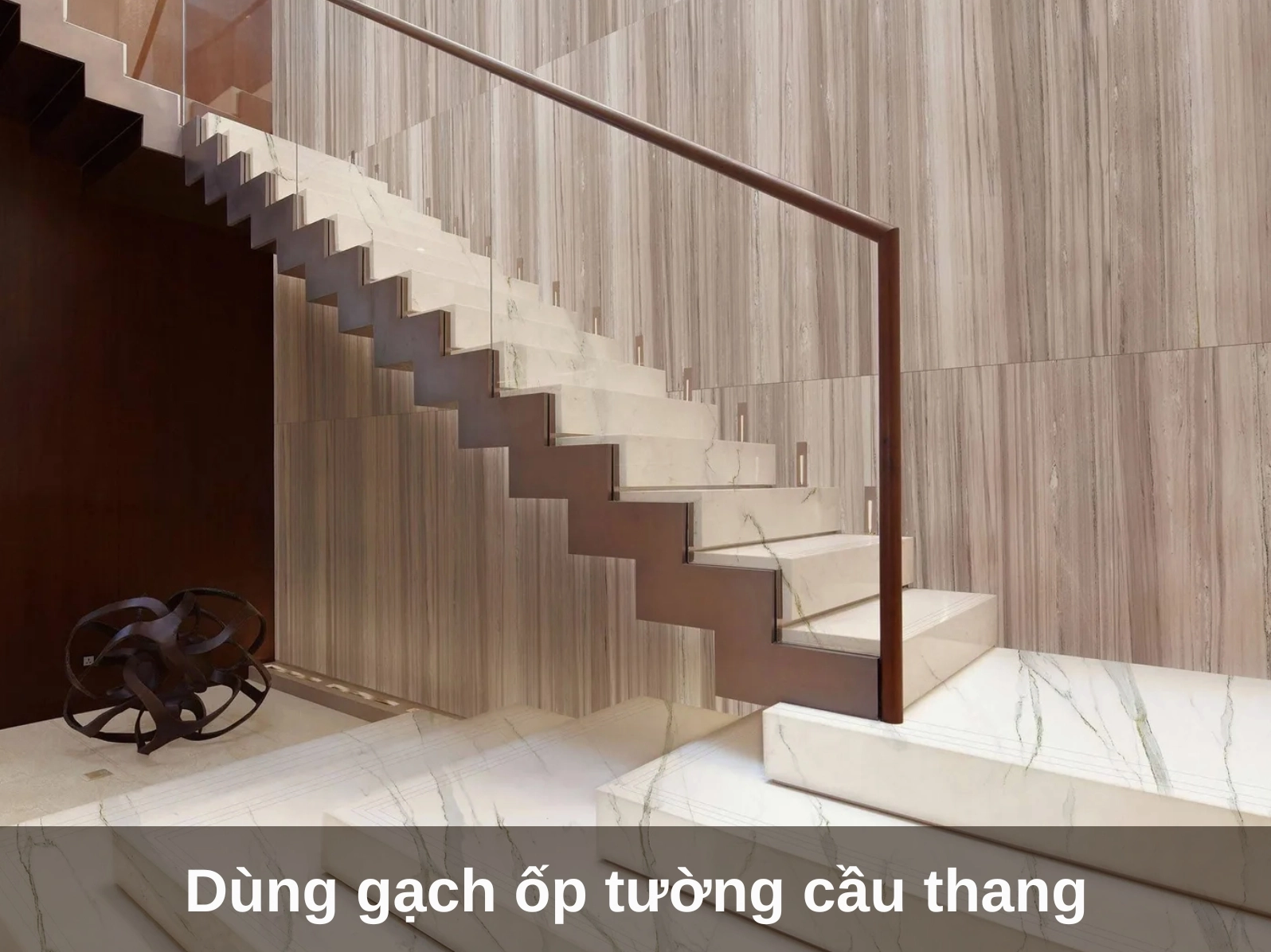 Trang trí cầu thang