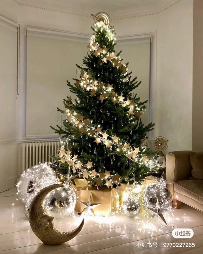 Trang trí cây thông Noel độc đáo