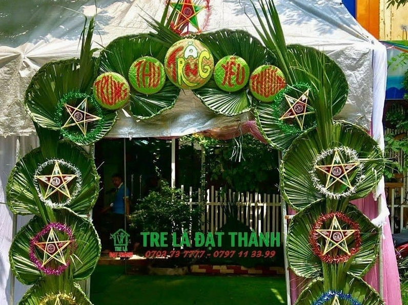 Trang trí cổng trại Trung thu với đèn lồng