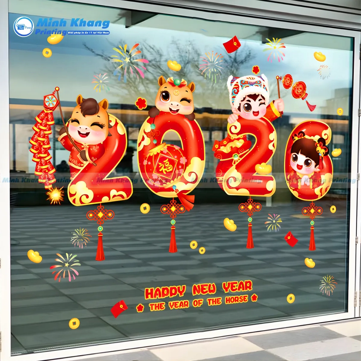 Trang trí cửa kính Tết với decal chữ Phúc, Lộc, Thọ