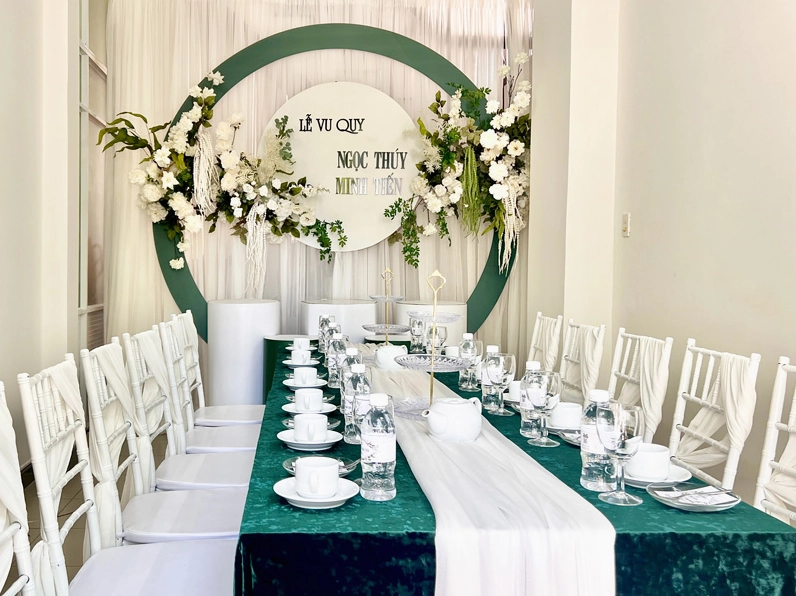 Trang trí gia tiên chuyên nghiệp