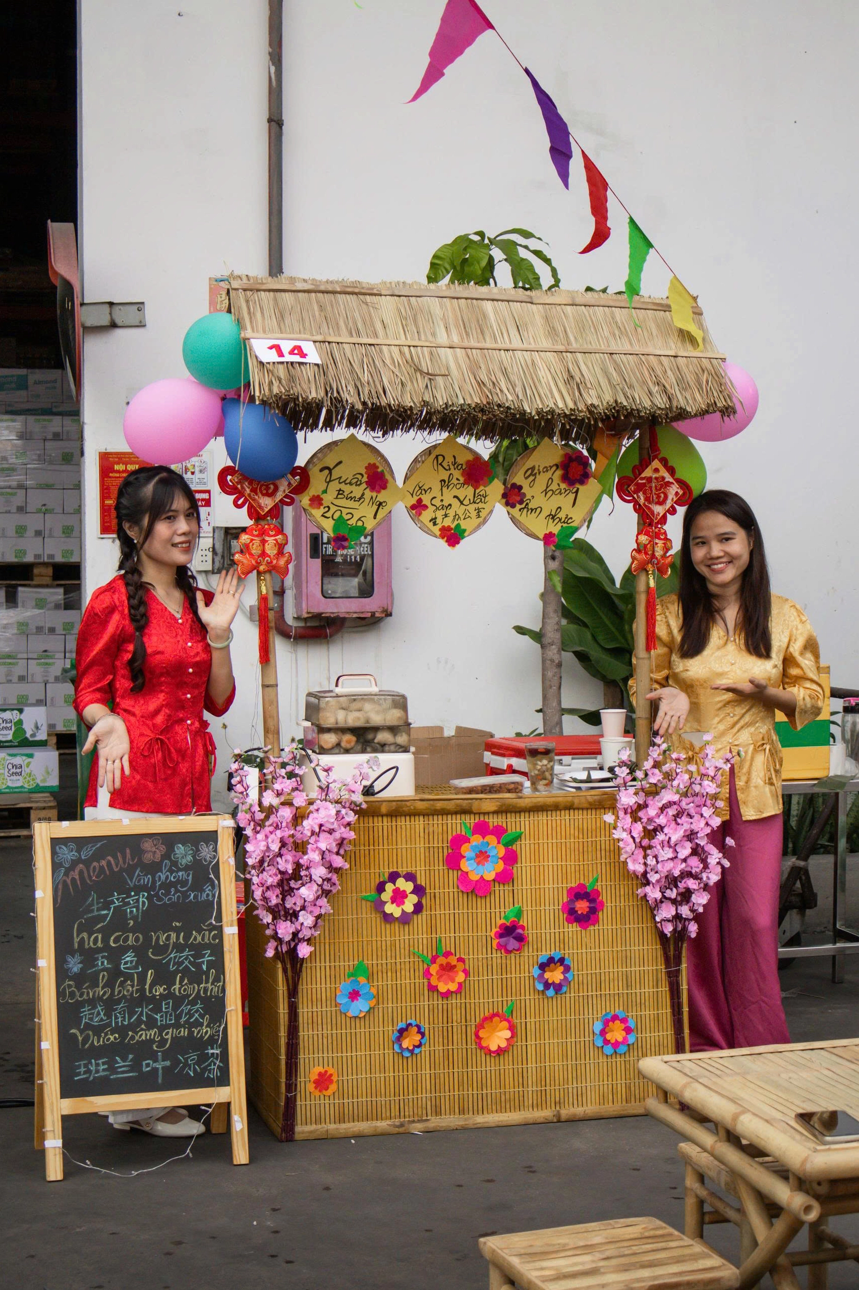 Trang trí gian hàng 2026