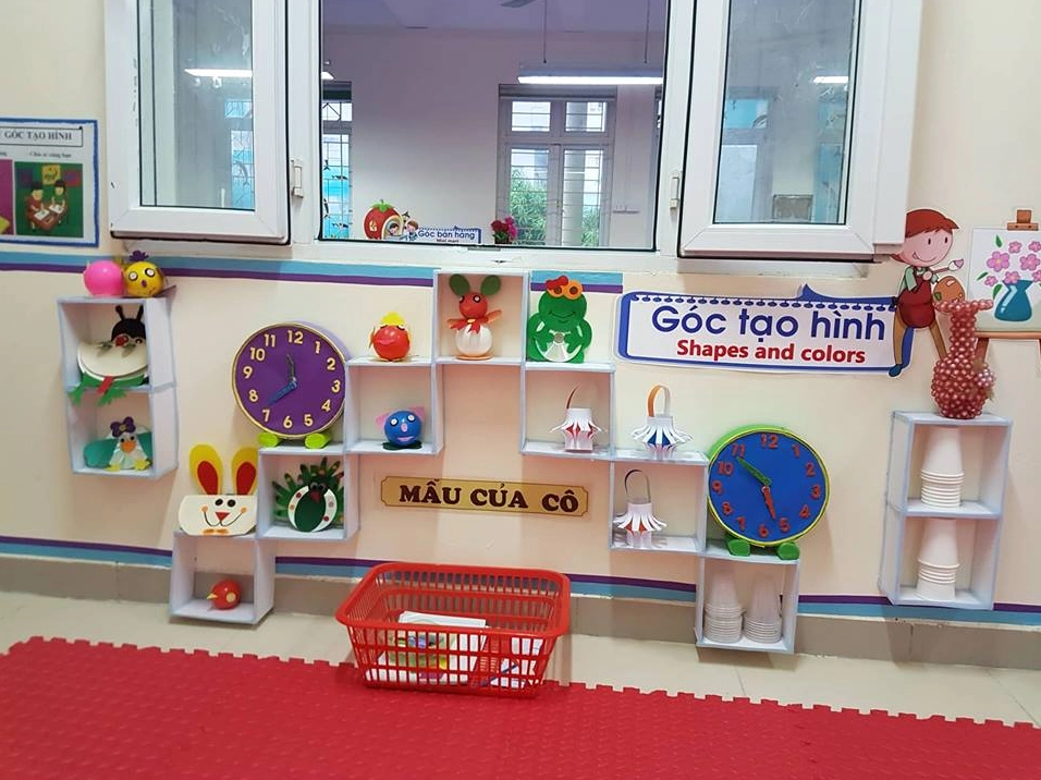 Trang trí lớp học mầm non với hình ảnh vui nhộn