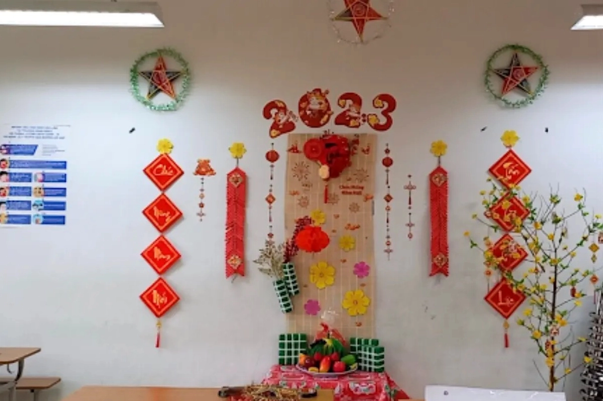 Trang trí lớp học đón Tết
