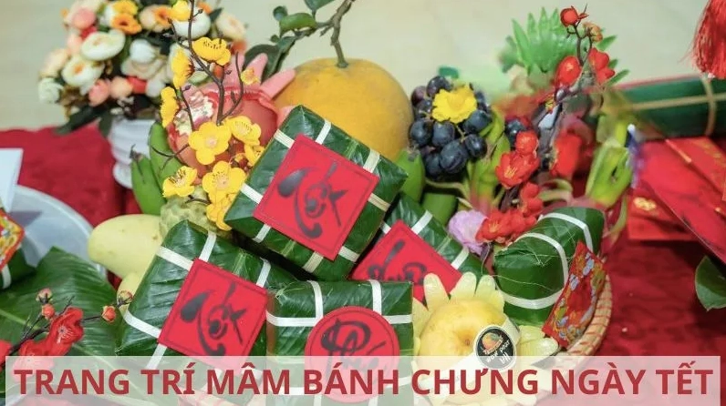 Trang trí mâm bánh chưng theo chủ đề Tết 2026